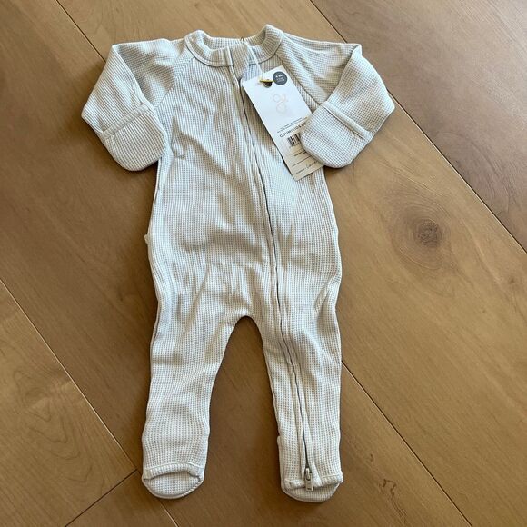 NWT Goumi Kids Stone Thermal Baby Footie SZ 0-3 mo Gray Bamboo Zippy Sleeper - Picture 1 of 3